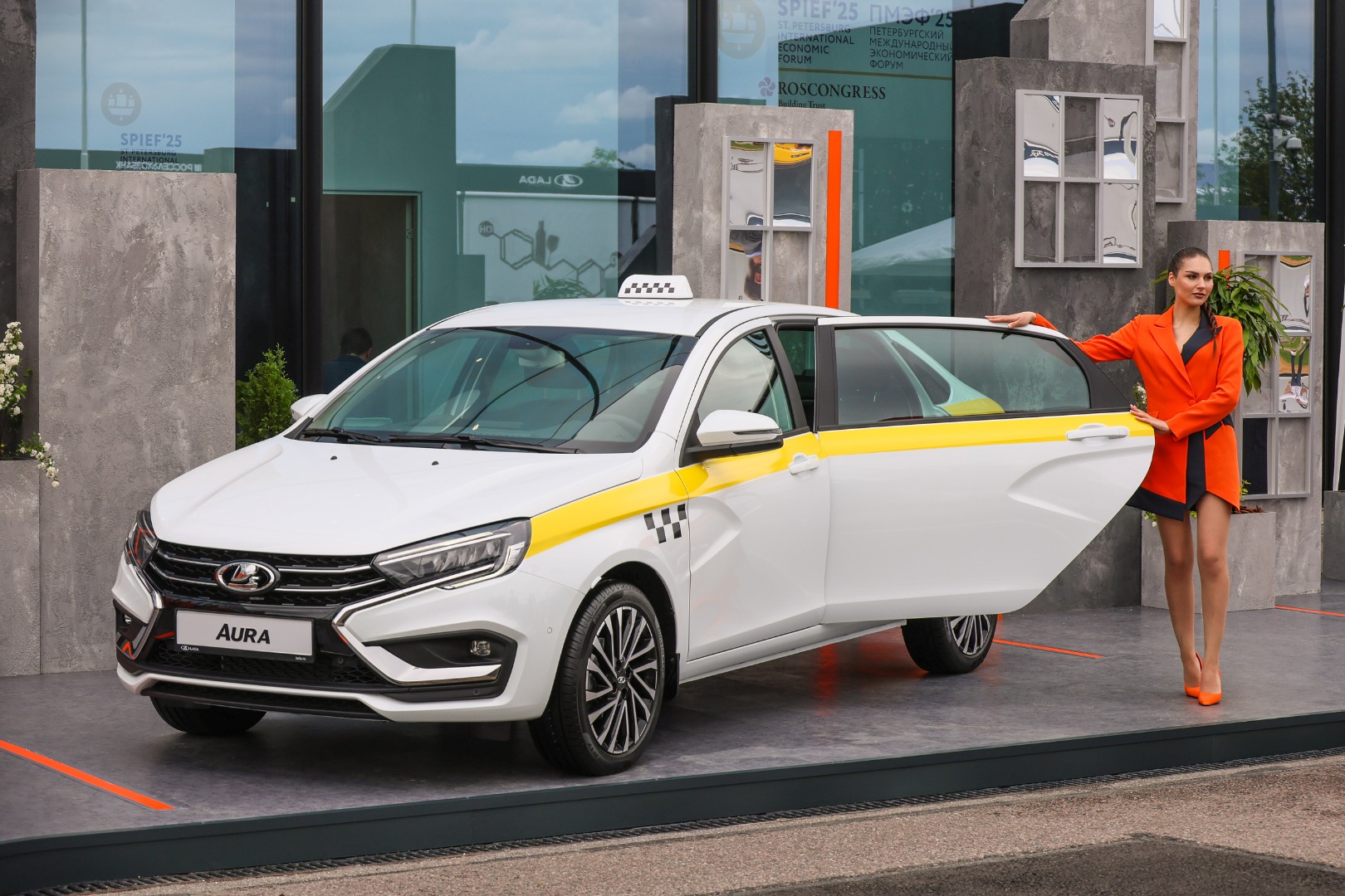 АВТОВАЗ ГОТОВ ОБЕСПЕЧИТЬ ОТРАСЛЬ ТАКСИ АВТОМОБИЛЯМИ LADA